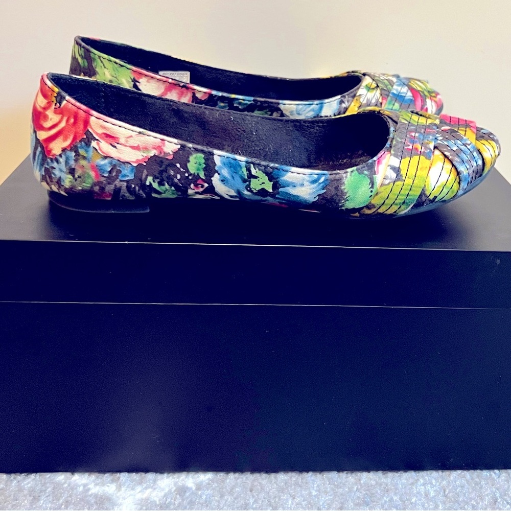 Rocket Dog Black Flats with Floral Design